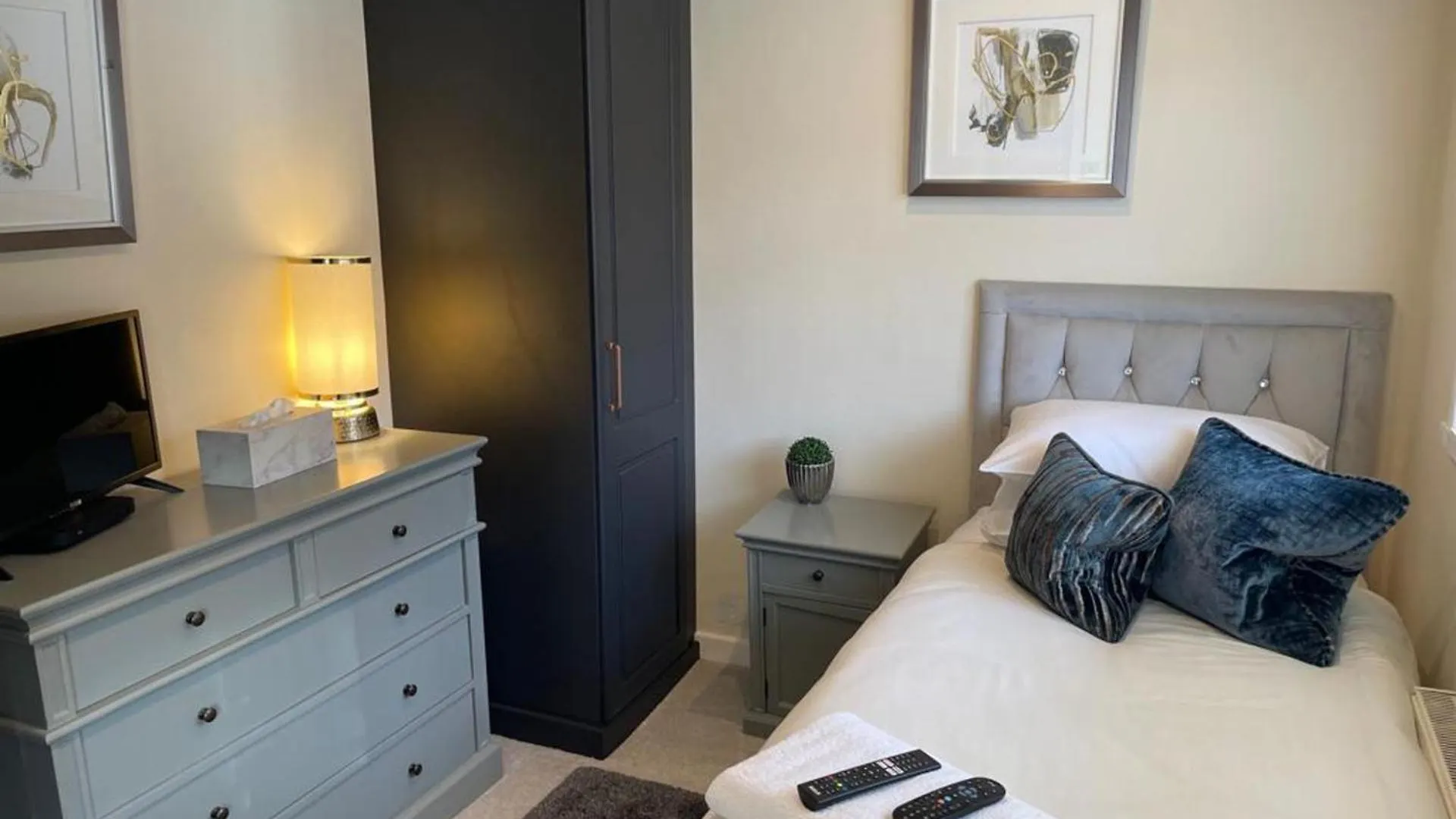 'Cosy Cottage' - 2 Bed High End Cottage In Bawtry Doncaster 0*,  United Kingdom